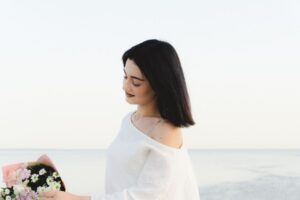 How to Sign You Are Beautiful in Sign Language: A Beginner’s ASL Guide